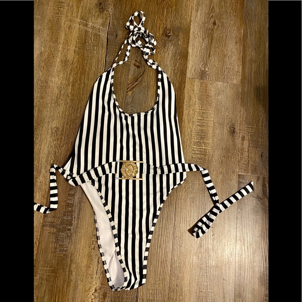 One piece high cut bikini